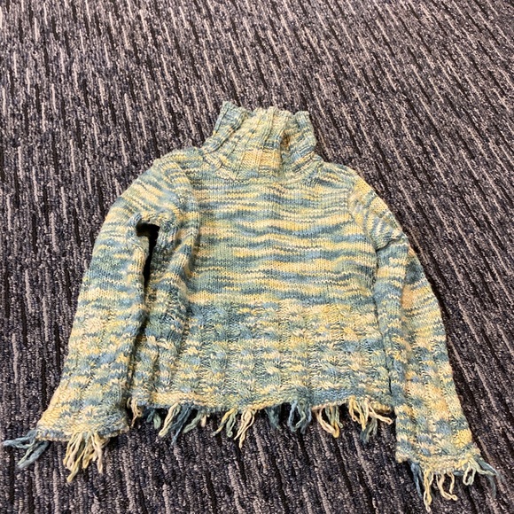 COZY TOES SWEATER PERFECT CONDITION - Picture 1 of 1